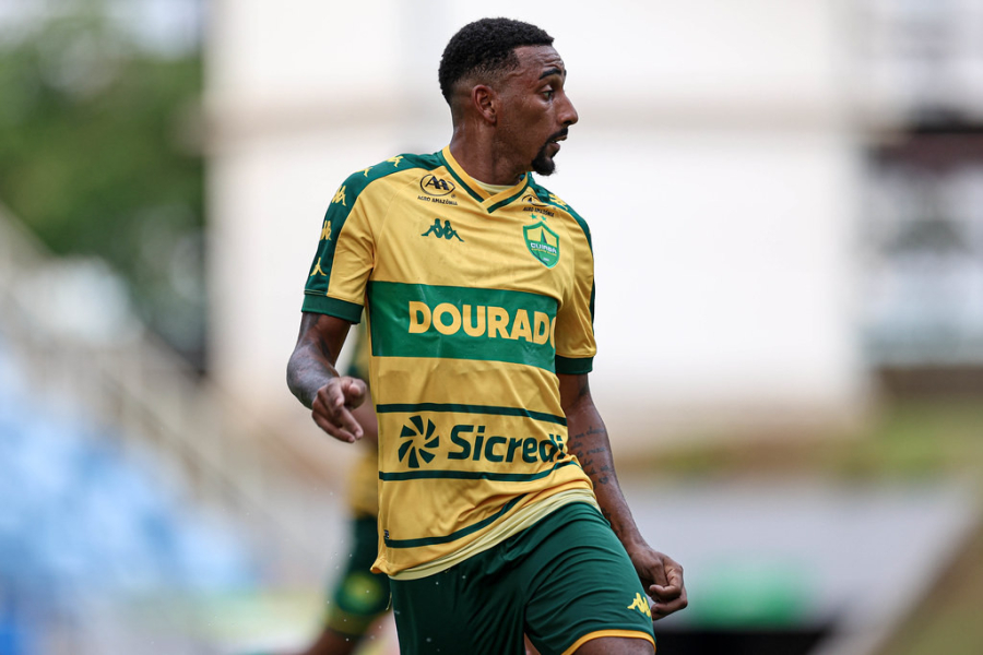 Cuiabá vende lateral Mateusinho para o Vitória; destaque na Série B